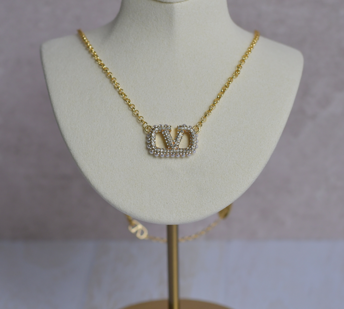 V Necklace